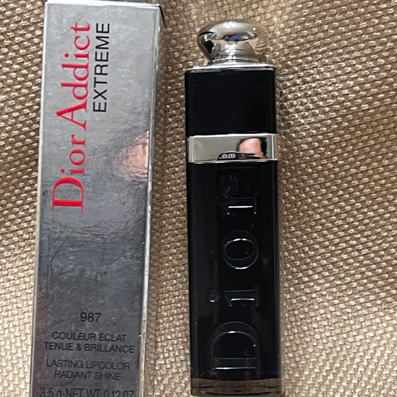 DIOR ADDICT Extreme Lipstick Color: Black Tie (987) - Picture 1 of 5